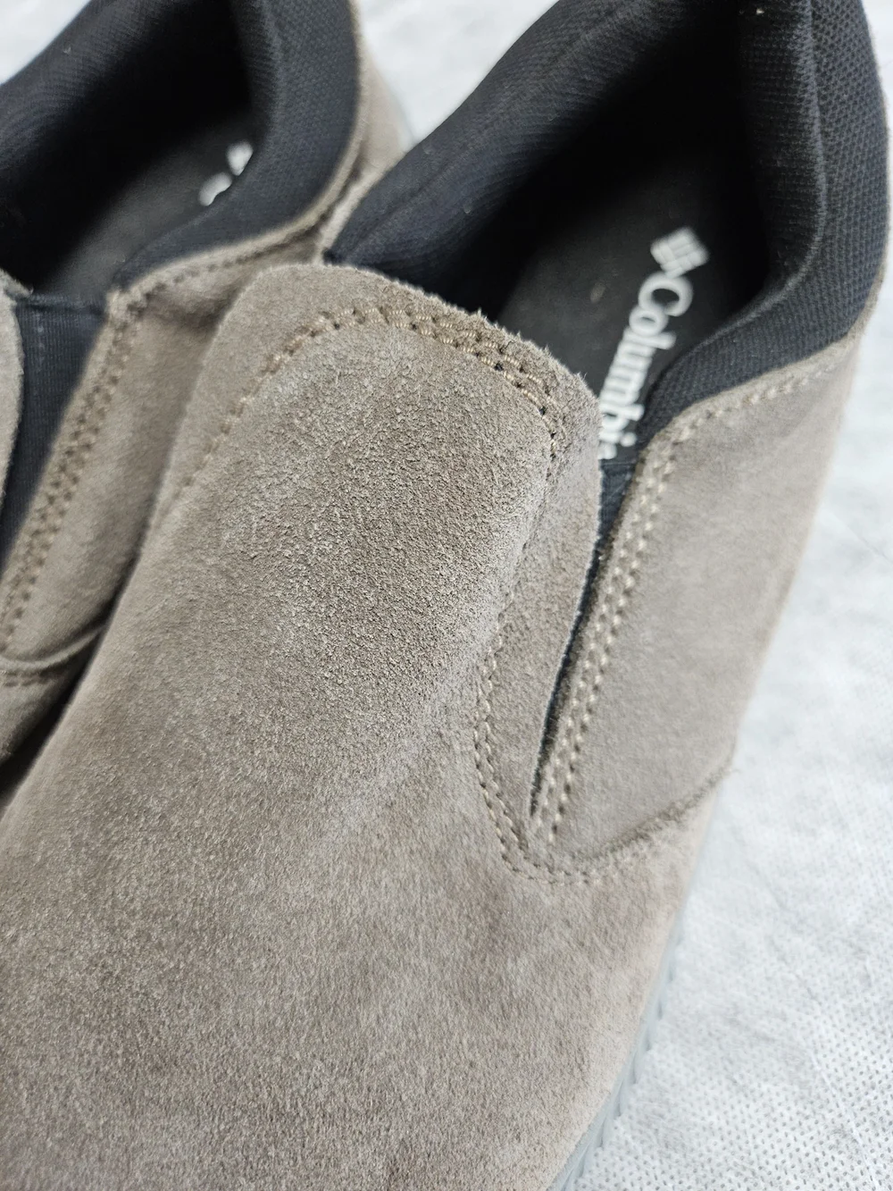 Columbia Landroamer Men’s Slip-On Suede Casual Shoe - Taupe Sz Mens 8